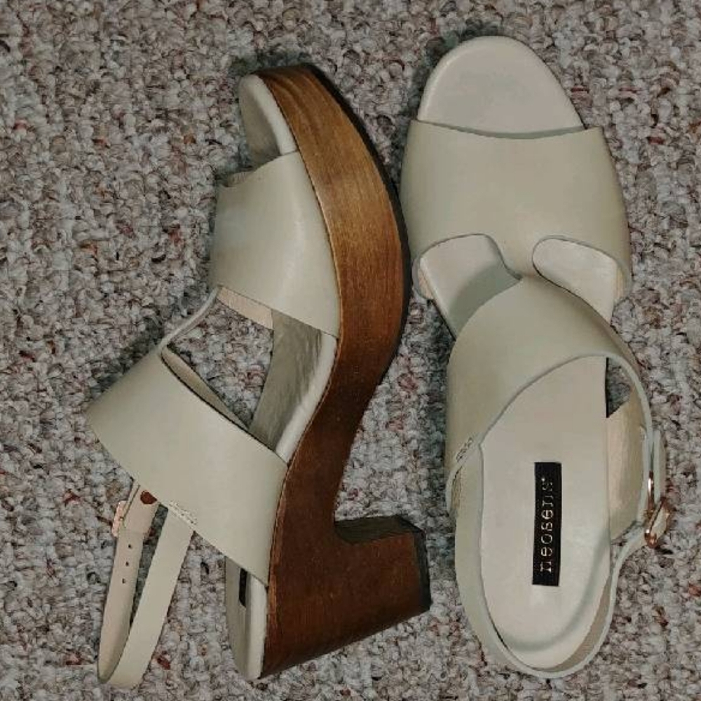 Neosens St. Laurent sandals